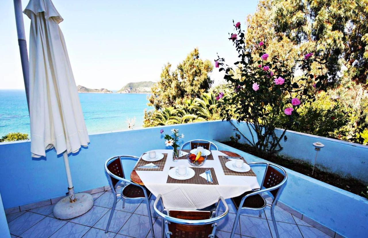 Theophilos Blue Cozy