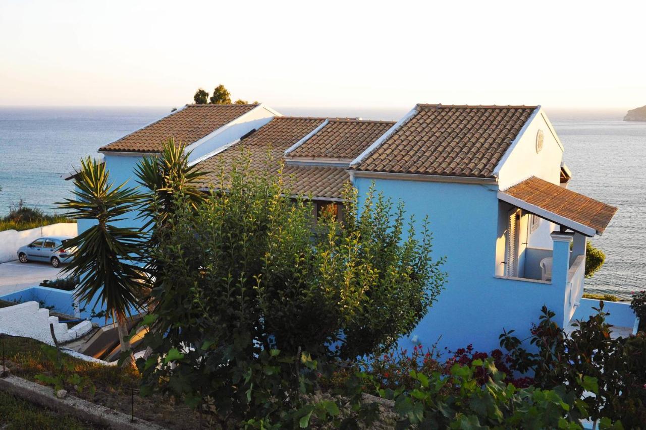 Apartment Theophilos Blue Cozy Agios Georgios Pagon